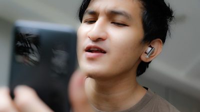 TWS vs Earphone Kabel: Pilihan Tepat Berdasarkan Keunggulan dan Kekurangan