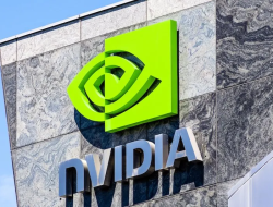 Saham Nvidia Anjlok 16% di Tengah Popularitas DeepSeek, Industri AI Berubah Arah?