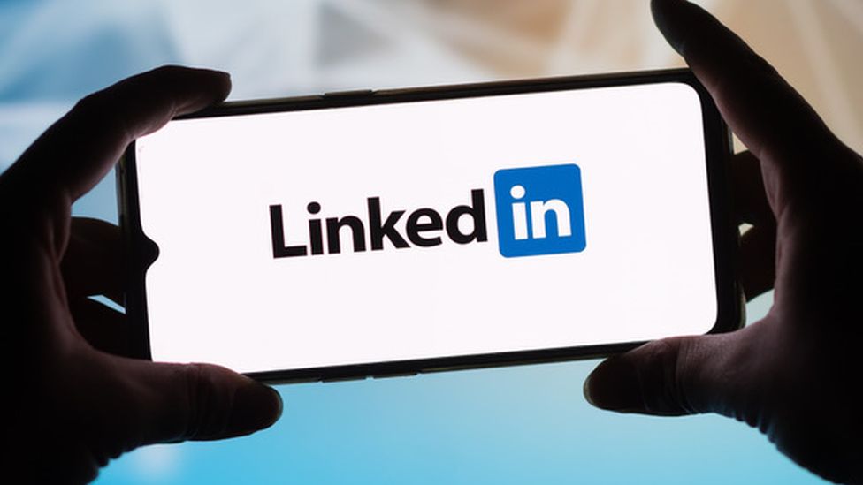 Microsoft Dorong Video Vertikal di LinkedIn, Engagement Melonjak 36%