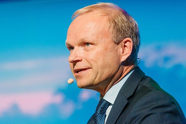 CEO Pekka Lundmark Kembali Tersenyum, Kinerja Nokia Melesat di 2025